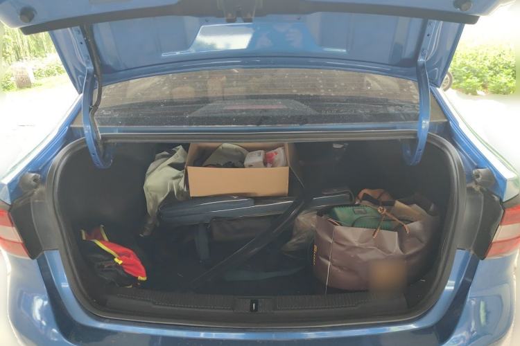 Used Roewe i5 2019 1.5L Automatic 4G Connected Linghao Flagship Edition Trunk
