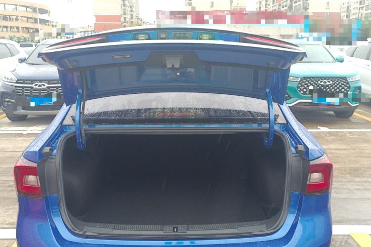 Used Roewe i5 2019 20T Automatic 4G Connect Luxury Flagship Edition Trunk