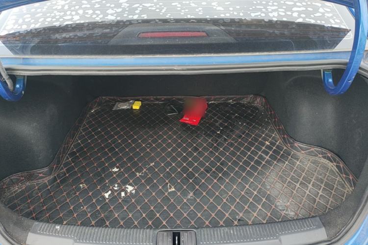 Used Roewe i5 2019 1.5L Manual 4G Connectable Langhao Edition Trunk