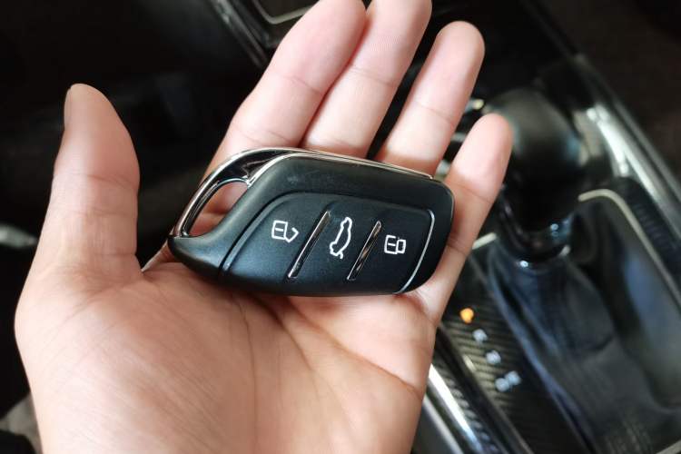 Used Roewe i5 2019 1.5L Automatic 4G Connected Linghao Flagship Edition Vehicle Key
