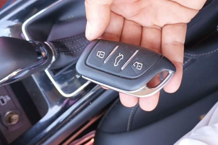 Used Roewe i5 2019 1.5L Automatic 4G Connected Linghao Flagship Edition Vehicle Key