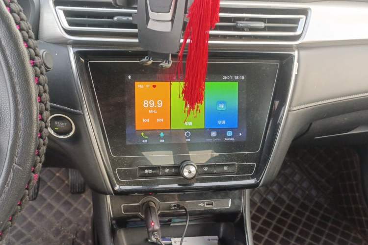 Used Roewe i5 2019 1.5L Manual 4G Connectable Langhao Edition Audio And AC Panel