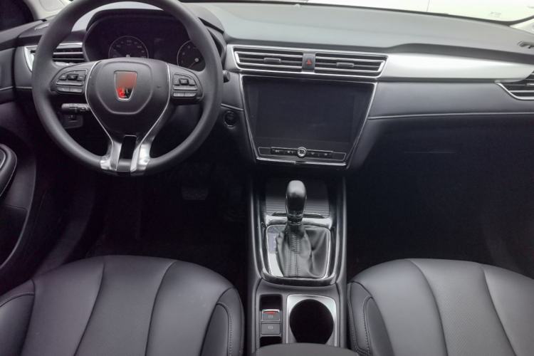 Used Roewe i5 2019 1.5L Automatic 4G Connected Langhao Edition Center Console