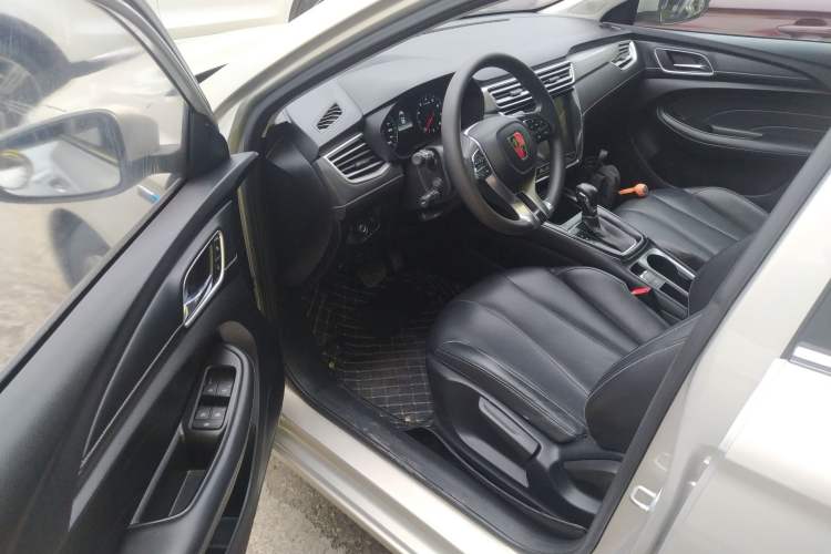 Used Roewe i5 2019 1.5L Automatic 4G Connected Langhao Edition Driver Seat