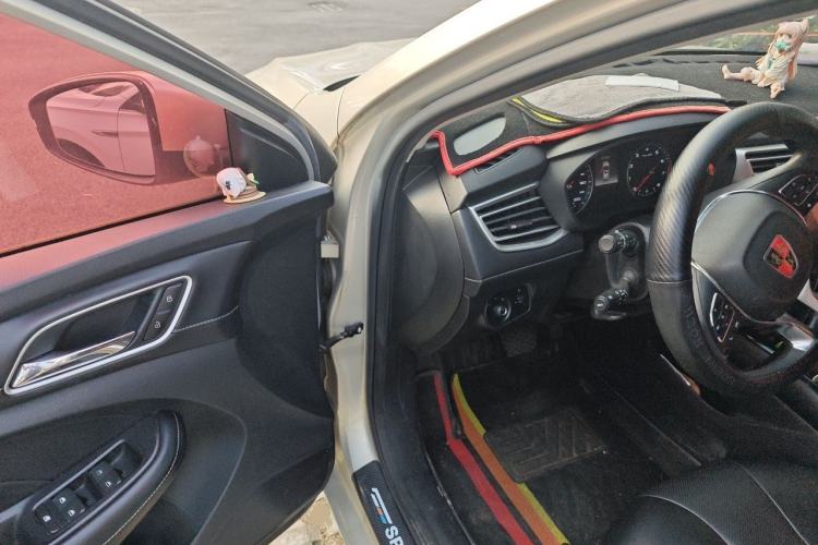 Used Roewe i5 2019 1.5L Automatic 4G Connected Langhao Edition Driver Seat