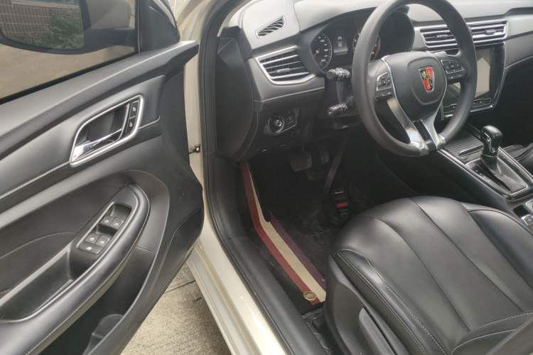 Used Roewe i5 2019 1.5L Automatic 4G Connected Langhao Edition Driver Seat