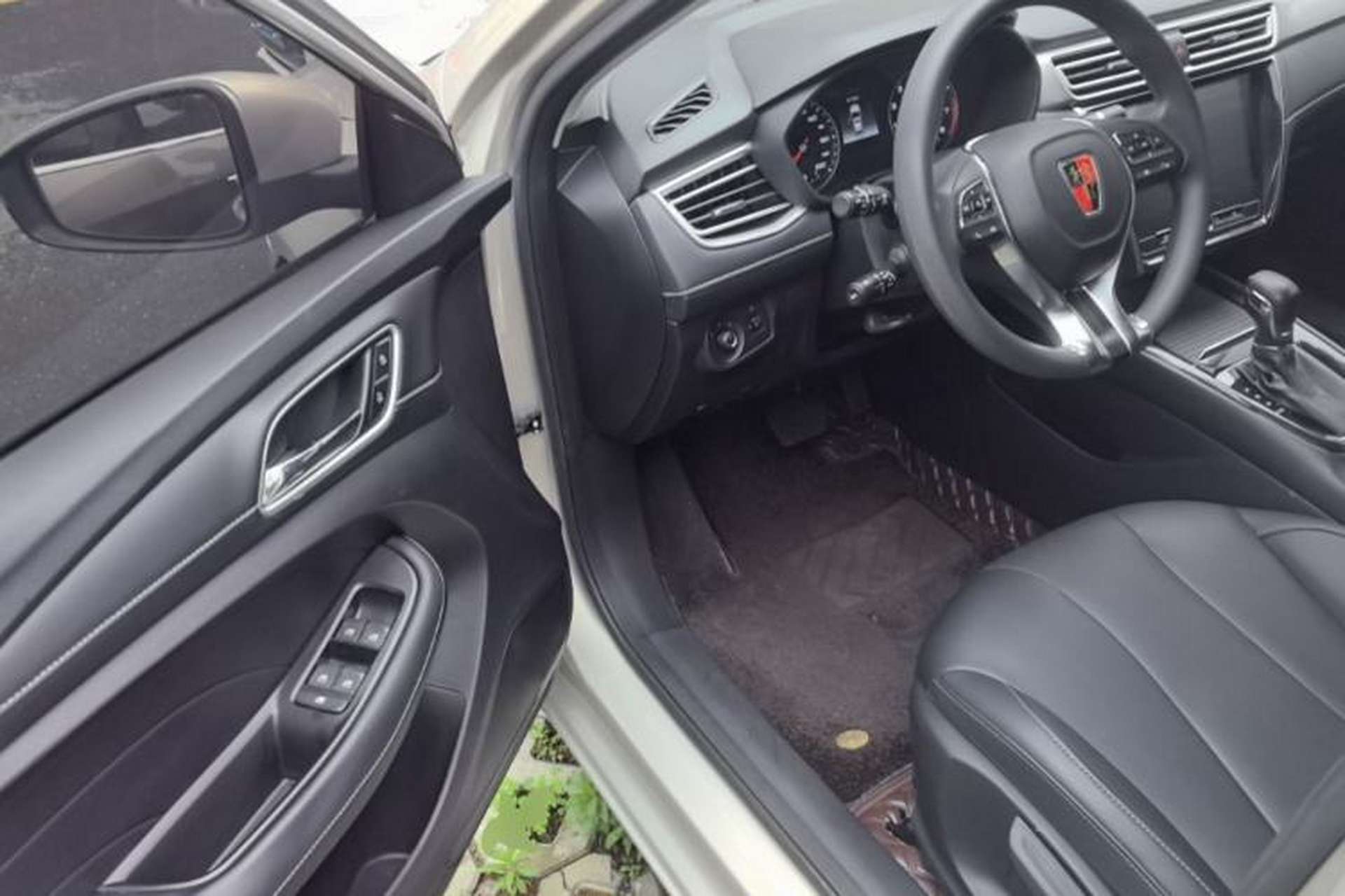 Used Roewe i5 2019 1.5L Automatic 4G Connected Langhao Edition Driver Seat