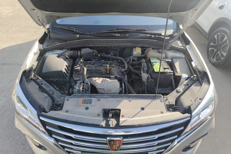 Used Roewe i5 2019 1.5L Manual 4G Connected Langyue Edition Engine Bay