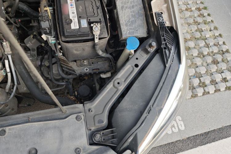 Used Roewe i5 2019 1.5L Automatic 4G Connected Langhao Edition Engine Bay Left