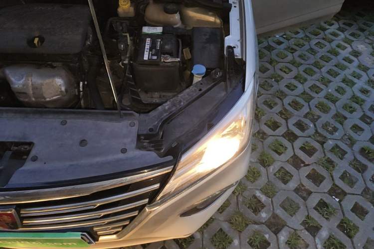 Used Roewe i5 2019 1.5L Automatic 4G Connected Langhao Edition Engine Bay Left