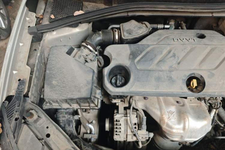 Used Roewe i5 2019 1.5L Automatic 4G Connected Linghao Flagship Edition Engine Bay Right