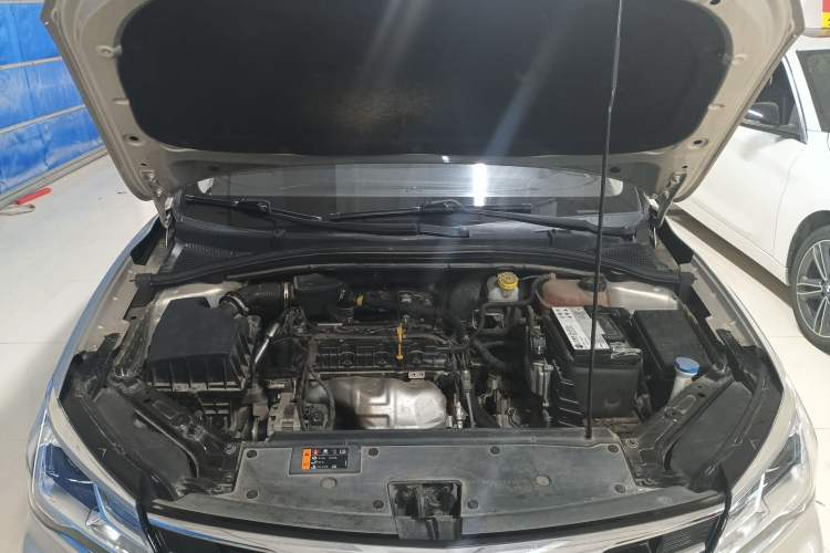 Used Roewe i5 2019 1.5L Manual 4G Connected Langyue Edition Engine Bay