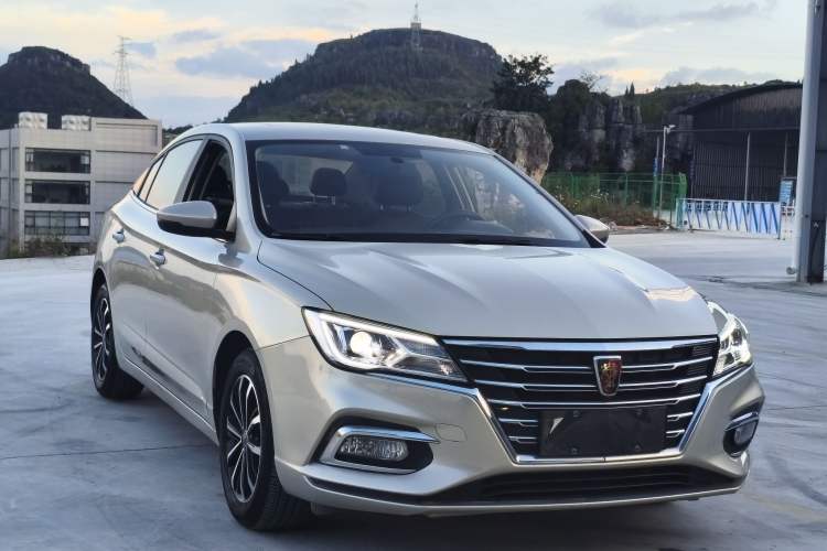 Used Roewe i5 2019 1.5L Manual 4G Connectable Langhao Edition Exterior 2