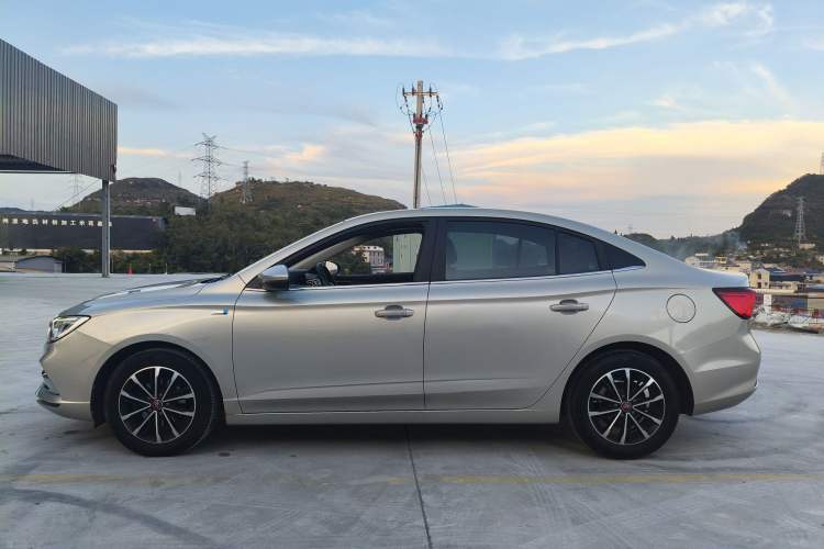 Used Roewe i5 2019 1.5L Manual 4G Connectable Langhao Edition Exterior 3