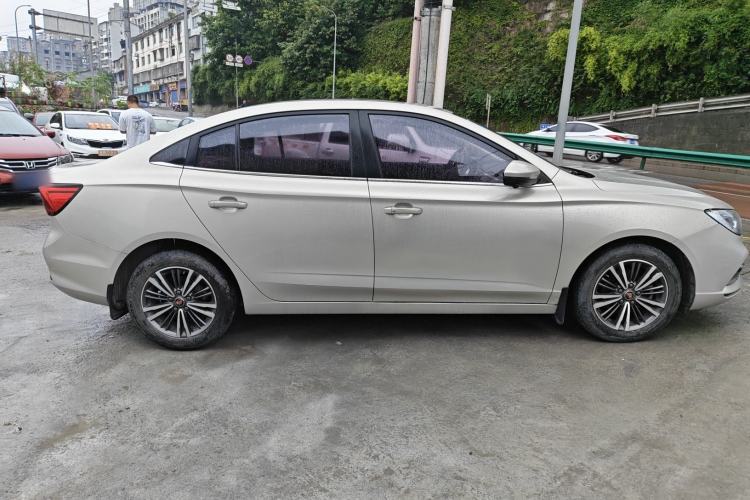 Used Roewe i5 2019 1.5L Automatic 4G Connected Langhao Edition Exterior 3