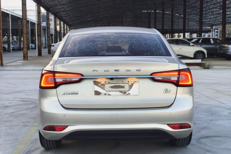Used Roewe i5 2019 1.5L Manual 4G Connectable Langhao Edition Exterior 5