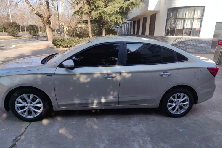 Used Roewe i5 2019 1.5L Manual 4G Connected Langyue Edition Exterior 7