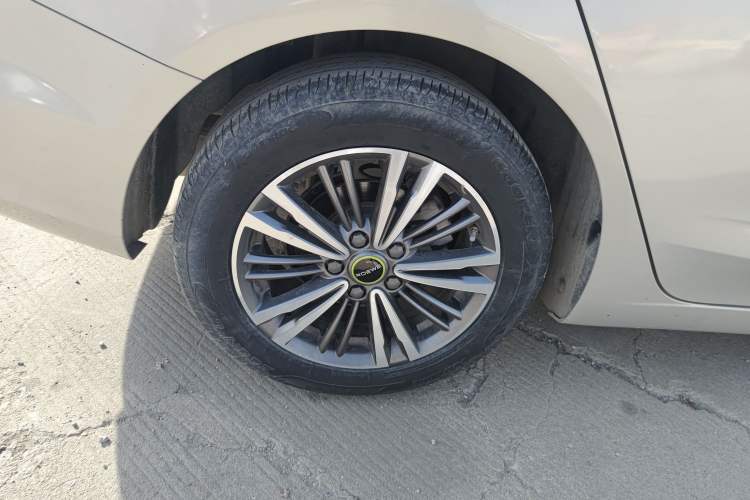 Used Roewe i5 2019 1.5L Manual 4G Connect Leehao Flagship Edition Exterior 8