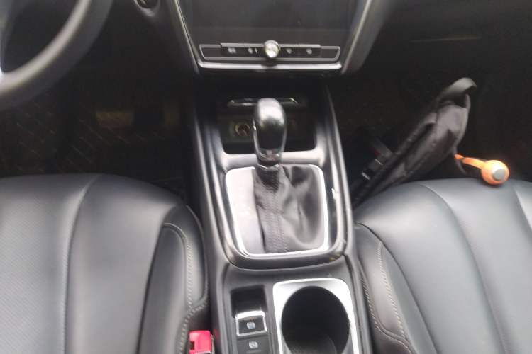 Used Roewe i5 2019 1.5L Automatic 4G Connected Langhao Edition Gear Lever