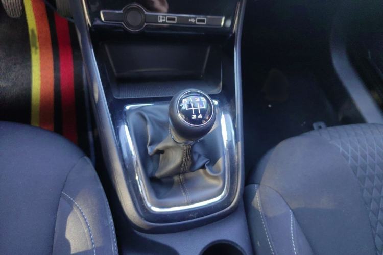 Used Roewe i5 2019 1.5L Manual 4G Connected Langyue Edition Gear Lever