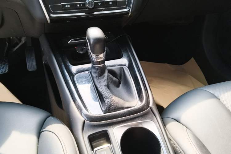 Used Roewe i5 2019 1.5L Automatic 4G Connected Langhao Edition Gear Lever
