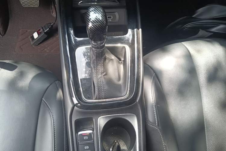 Used Roewe i5 2019 1.5L Automatic 4G Connected Langhao Edition Gear Lever
