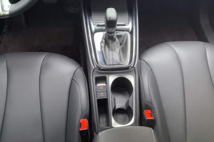 Used Roewe i5 2019 1.5L Automatic 4G Connected Langhao Edition Gear Lever