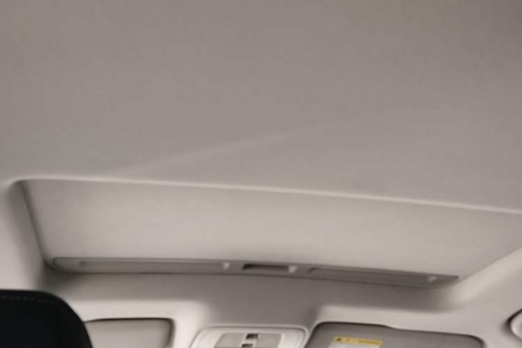 Used Roewe i5 2019 1.5L Automatic 4G Connected Langhao Edition Headliner