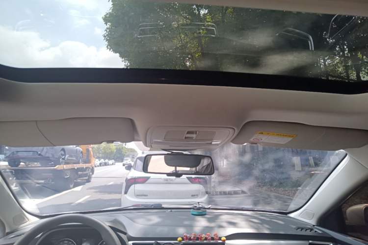 Used Roewe i5 2019 1.5L Automatic 4G Connected Langhao Edition Headliner