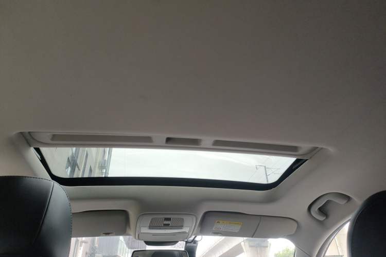 Used Roewe i5 2019 1.5L Automatic 4G Connected Langhao Edition Headliner