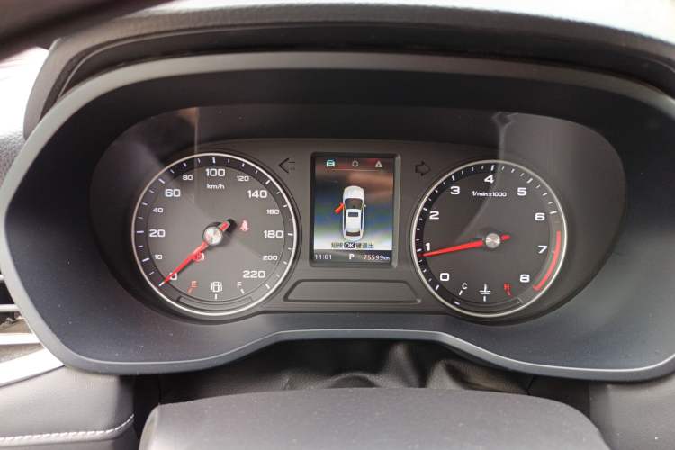 Used Roewe i5 2019 1.5L Automatic 4G Connected Langhao Edition Instrument Cluster