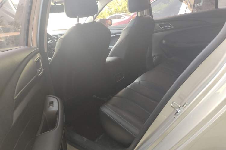 Used Roewe i5 2019 20T Automatic 4G Connected Supercharged Flagship Edition Interior 1
