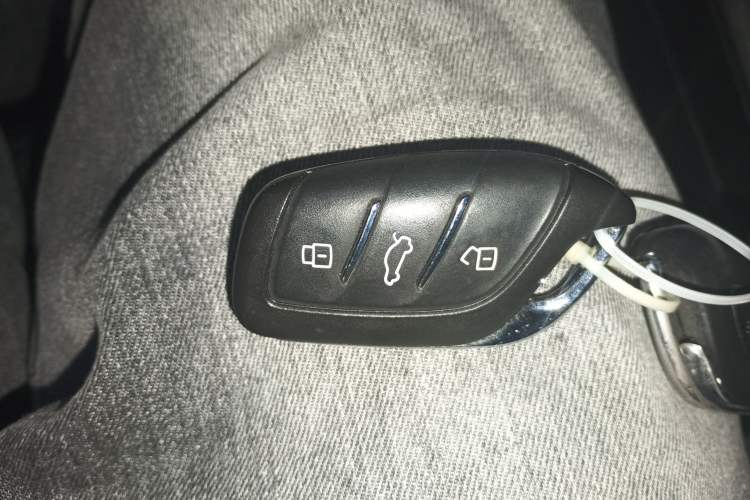 Used Roewe i5 2019 1.5L Manual 4G Connected Langyue Edition Interior 1