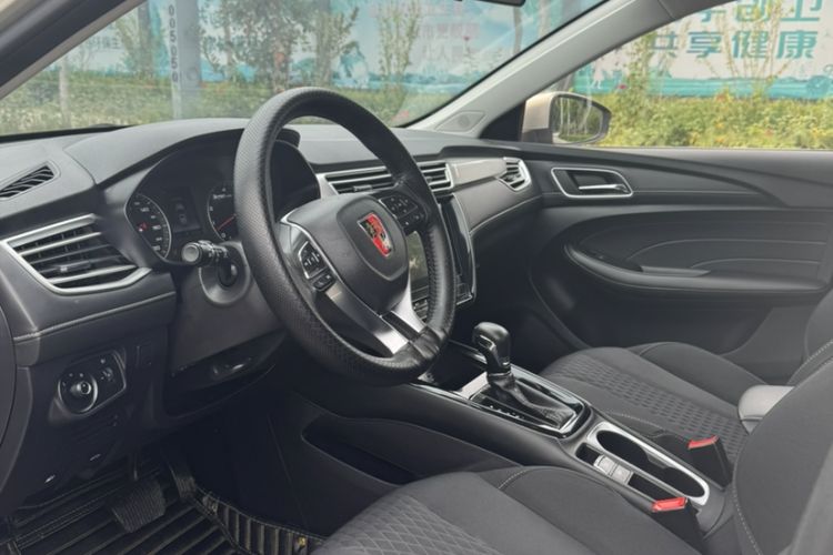 Used Roewe i5 2019 1.5L Automatic 4G Connected Langyue Edition Interior 2