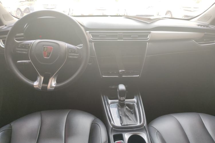 Used Roewe i5 2019 20T Automatic 4G Connected Supercharged Flagship Edition Interior 3