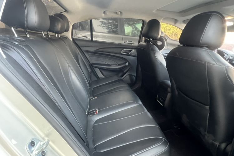 Used Roewe i5 2019 1.5L Manual 4G Connectable Langhao Edition Interior 6