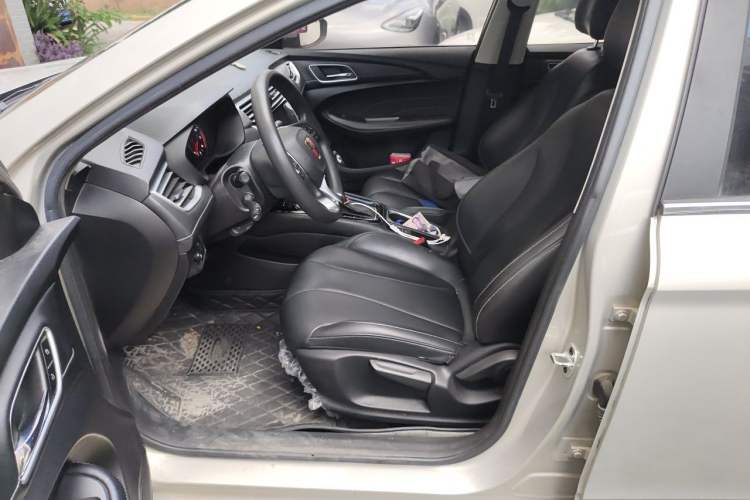 Used Roewe i5 2019 1.5L Automatic 4G Connected Langhao Edition Left Front Seat