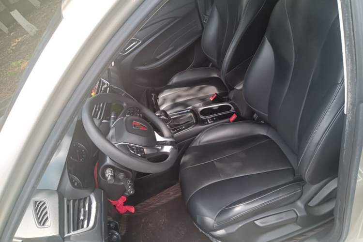 Used Roewe i5 2019 1.5L Automatic 4G Connected Langhao Edition Left Front Seat