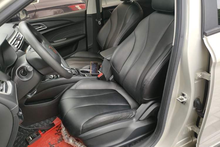 Used Roewe i5 2019 1.5L Automatic 4G Connected Linghao Edition Left Front Seat
