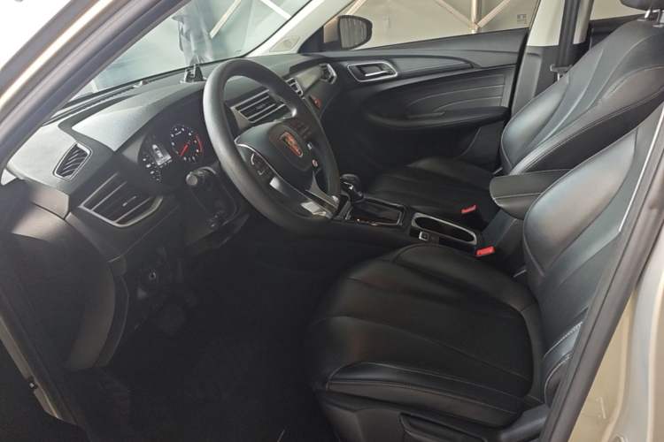 Used Roewe i5 2019 1.5L Automatic 4G Connected Langhao Edition Left Front Seat