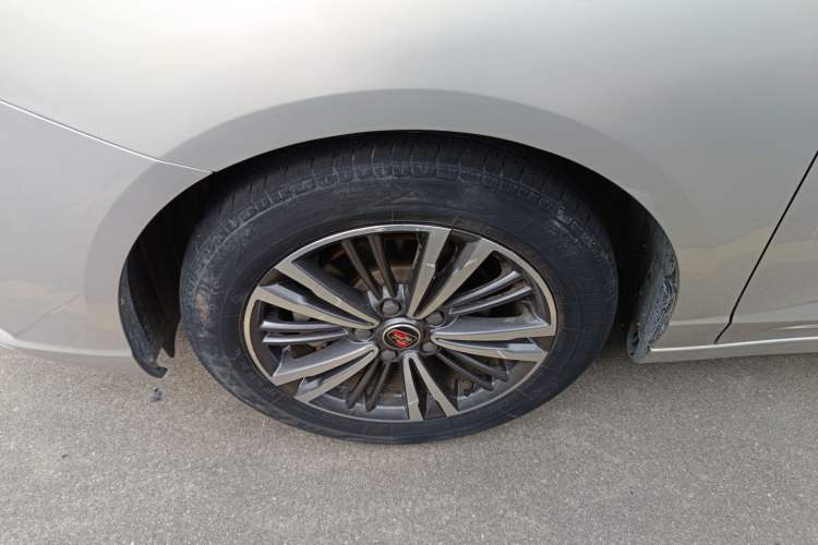 Used Roewe i5 2019 1.5L Automatic 4G Connected Langhao Edition Left Front Wheel Hub