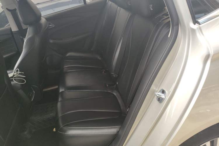 Used Roewe i5 2019 1.5L Automatic 4G Connected Langhao Edition Left Rear Seat