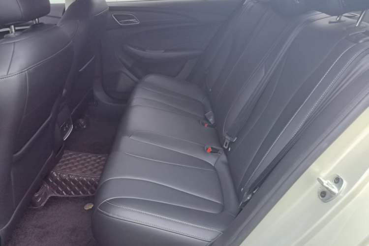 Used Roewe i5 2019 1.5L Automatic 4G Connected Langhao Edition Left Rear Seat