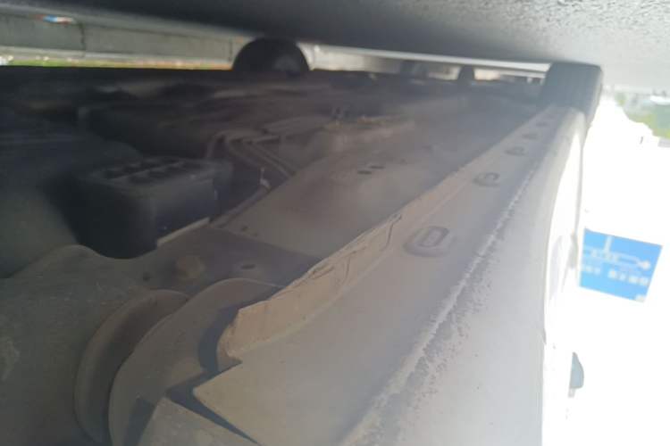 Used Roewe i5 2019 1.5L Automatic 4G Connected Langhao Edition Left Side Sill