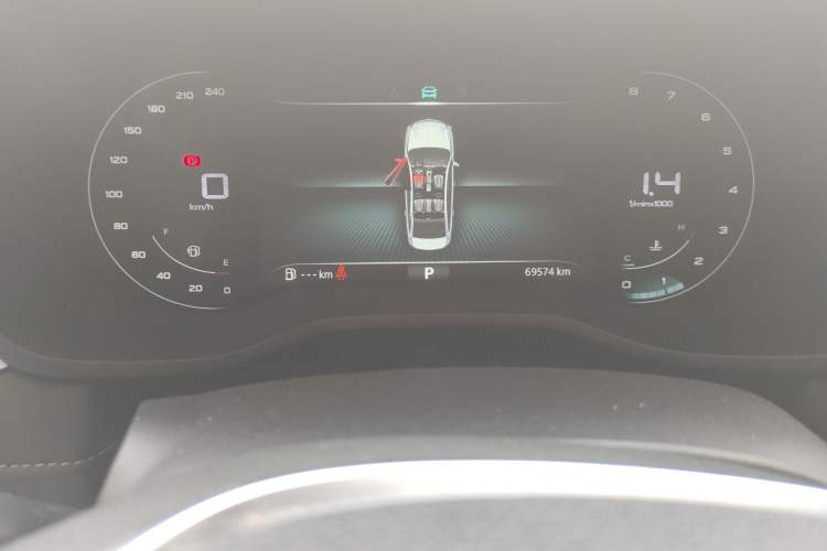 Used Roewe i5 2019 20T Automatic 4G Connected Supercharged Flagship Edition Odometer Close Up