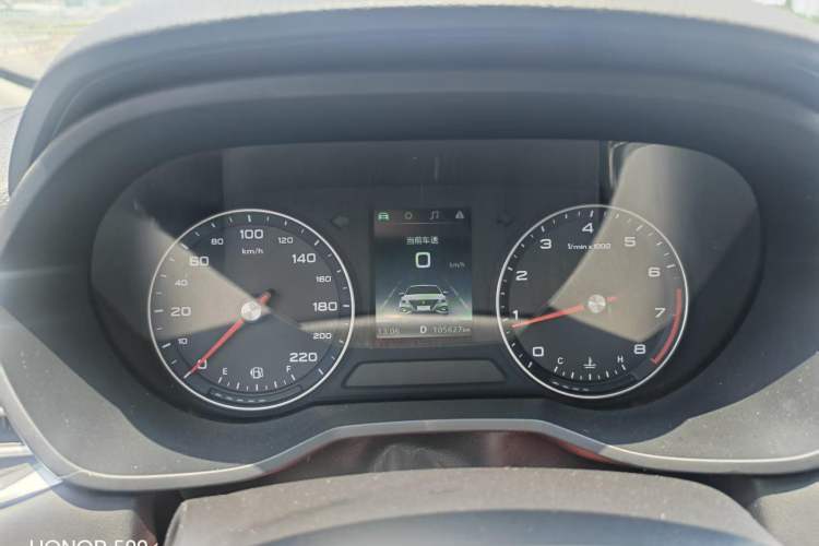 Used Roewe i5 2019 1.5L Automatic 4G Connected Langhao Edition Odometer Close Up