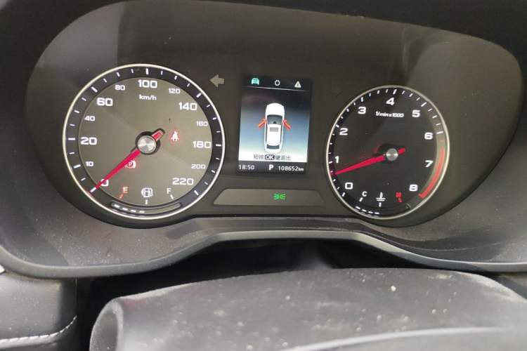 Used Roewe i5 2019 1.5L Automatic 4G Connected Langhao Edition Odometer Close Up