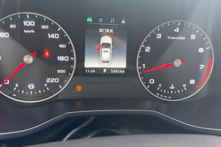 Used Roewe i5 2019 1.5L Automatic 4G Connected Langyue Edition Odometer Close Up