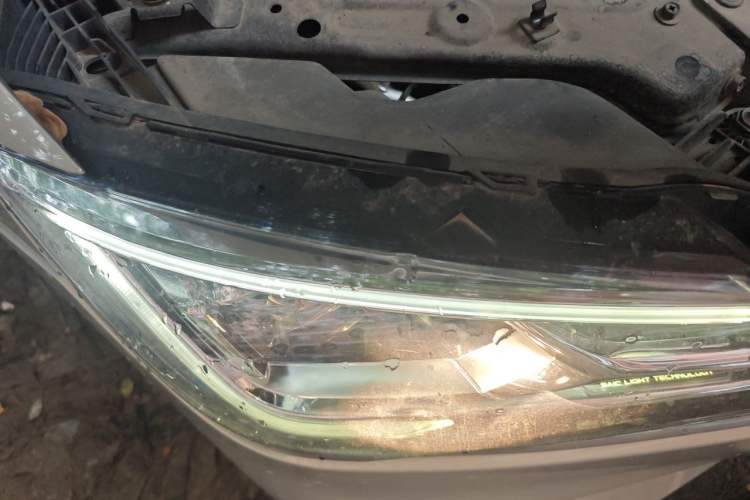Used Roewe i5 2019 1.5L Automatic 4G Connected Linghao Flagship Edition Right Front Headlight
