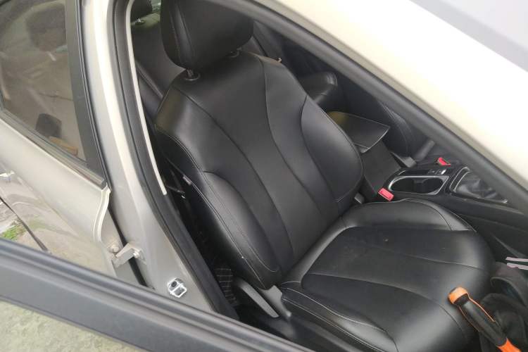 Used Roewe i5 2019 1.5L Automatic 4G Connected Langhao Edition Right Front Seat